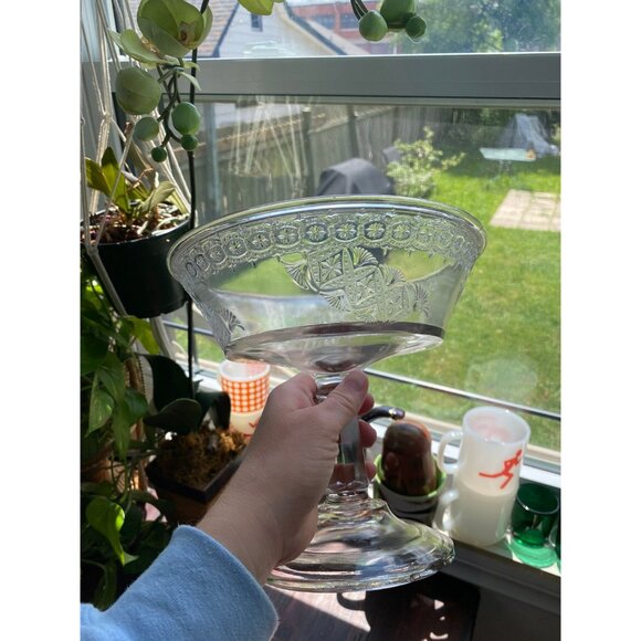 Antique vintage manganese glowing glass compote bowl - chipped vase - Picture 7 of 10